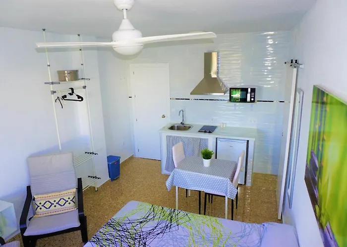 Loft Con Terraza Y Parking Privado Junto A La Playa * コニル・デ・ラ・フロンテラ